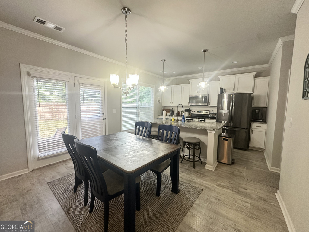 798 Gordon Street - Photo 9