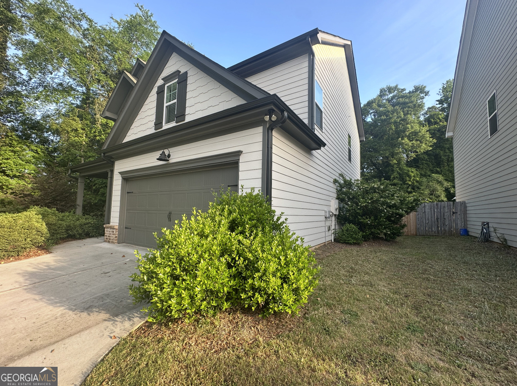 798 Gordon Street - Photo 2