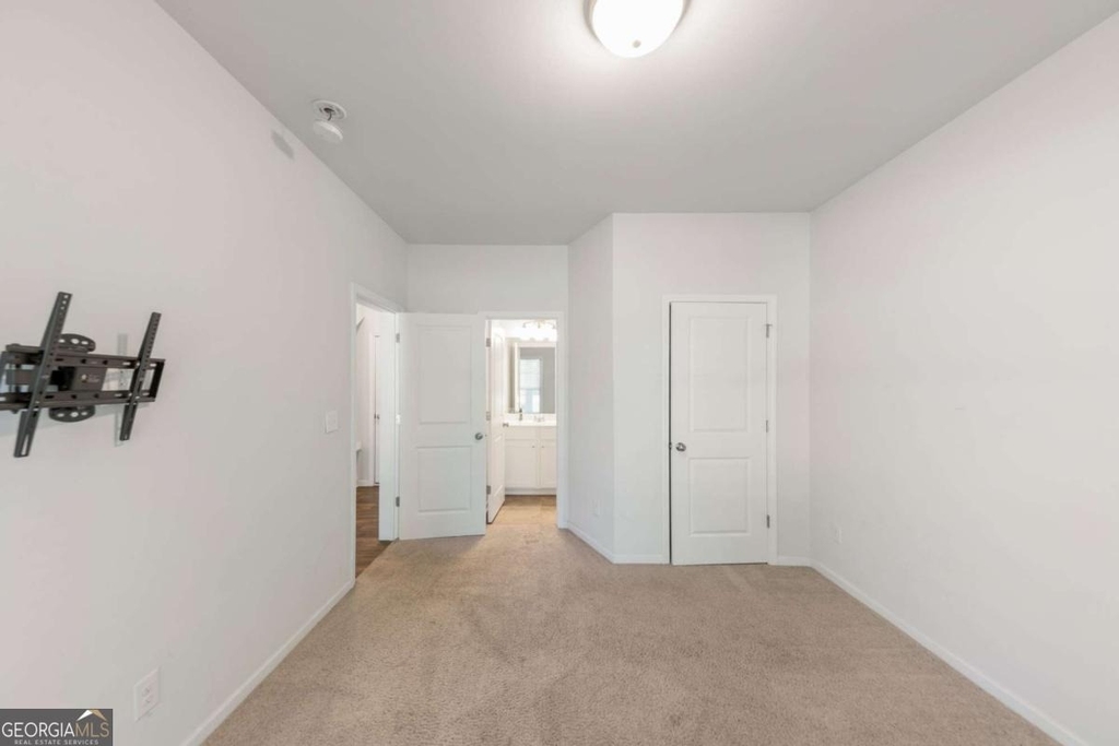 3625 Hawthorne Terrace - Photo 3
