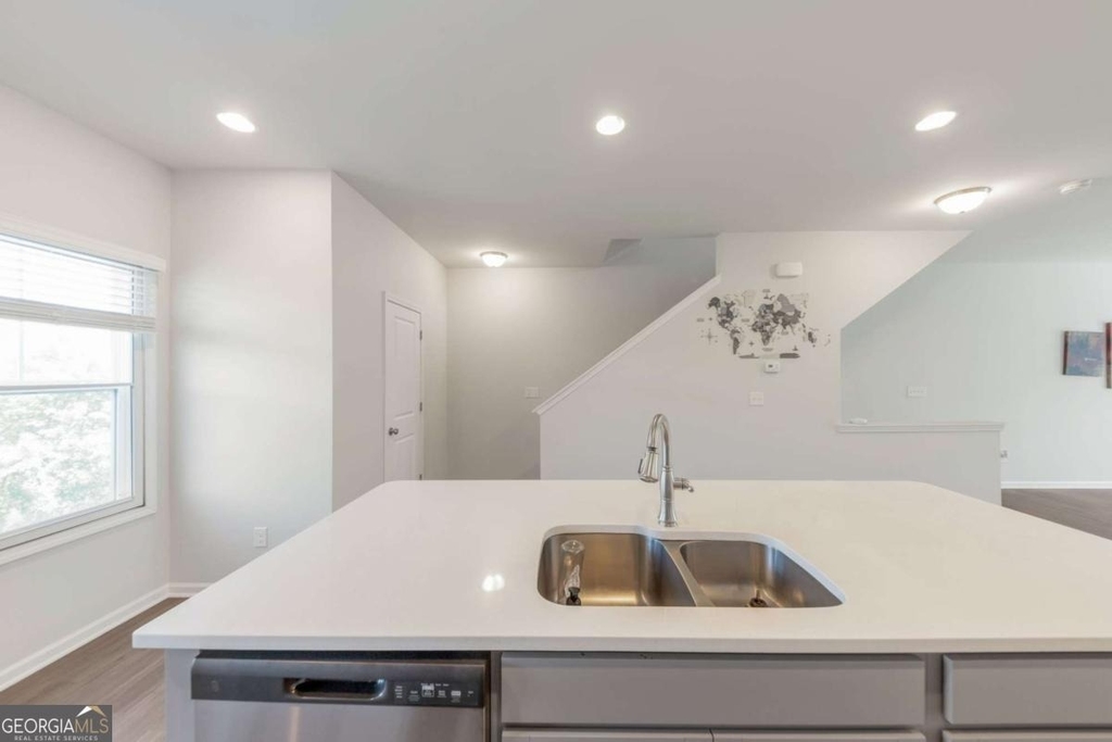 3625 Hawthorne Terrace - Photo 10