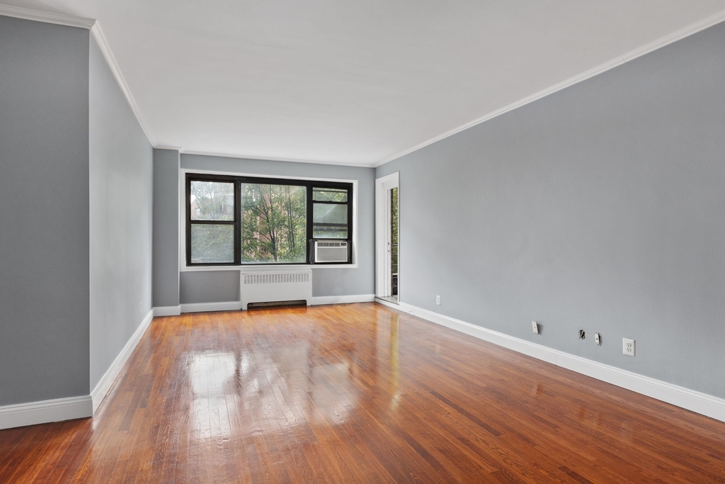 103-19 68th Rd - Photo 2