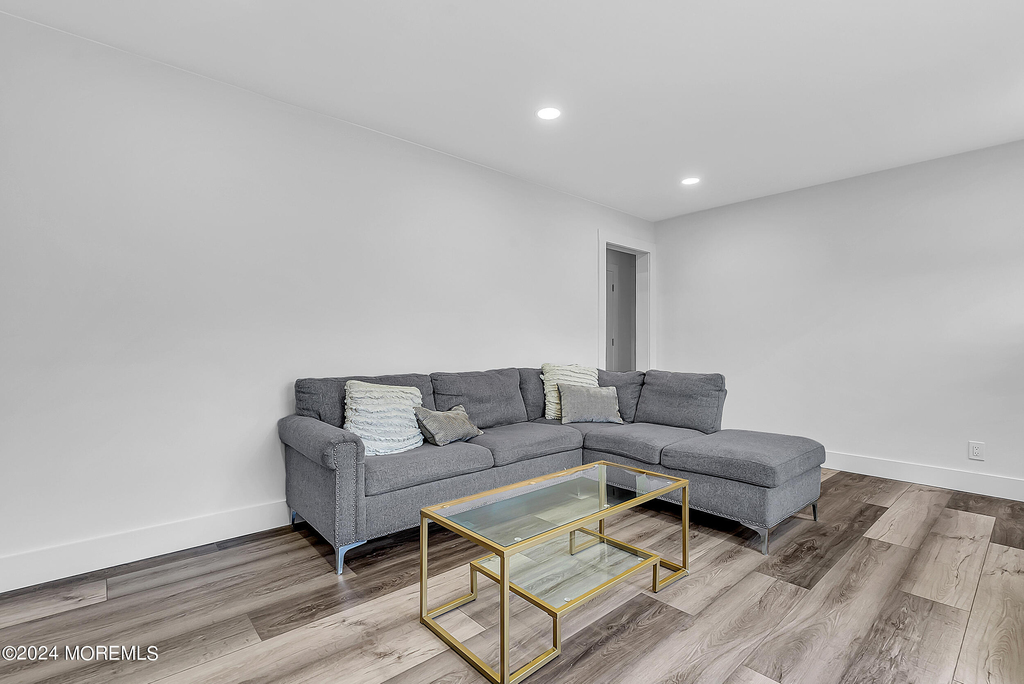 295 Jerome Avenue - Photo 5