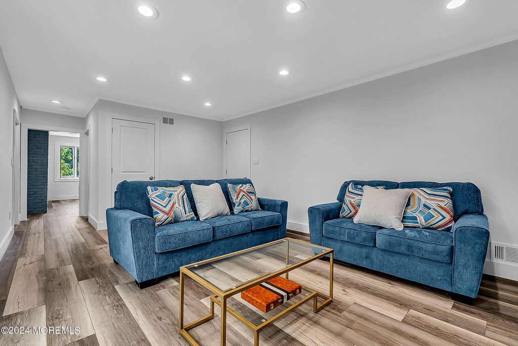 295 Jerome Avenue - Photo 10