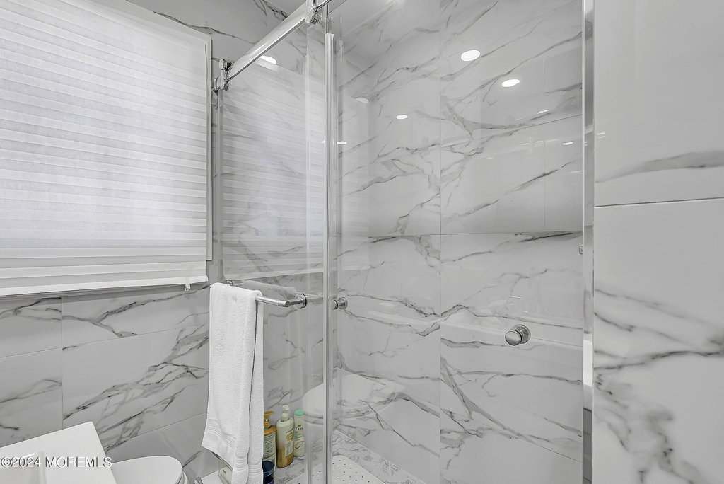 295 Jerome Avenue - Photo 19