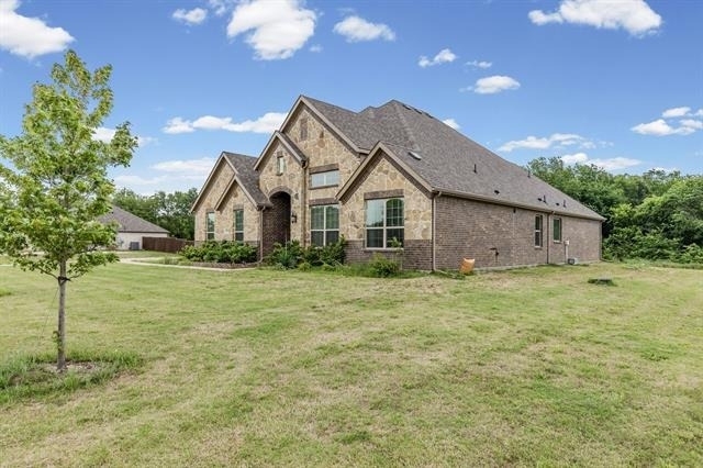4919 Elizabeth Way - Photo 3