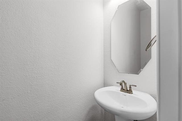 4919 Elizabeth Way - Photo 18