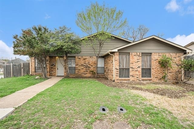 2201 Jackson Circle - Photo 0