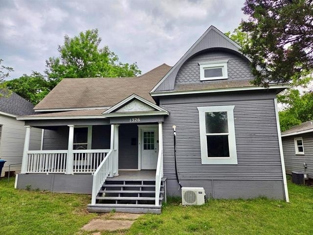 1326 W Sears Street - Photo 0