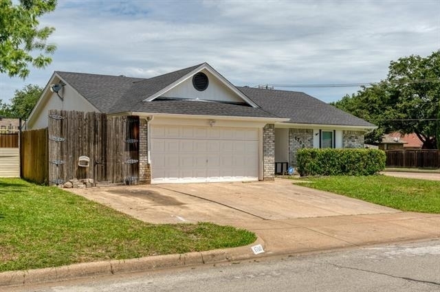 1700 Willow Vale Drive - Photo 2
