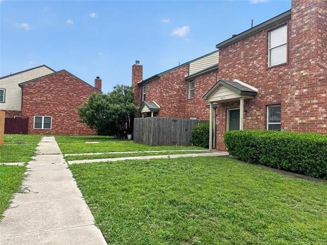 3211 Roundtree Lane - Photo 0