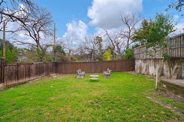 1614 Seevers Avenue - Photo 14