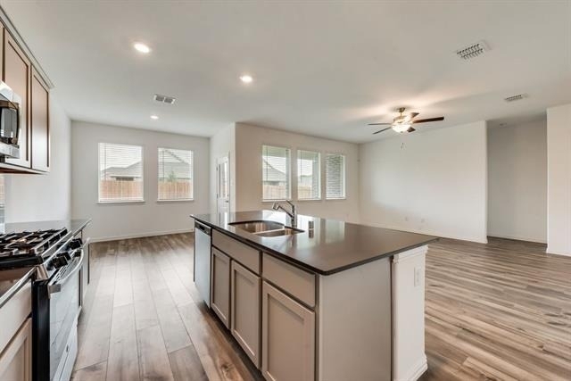 1833 Lake Grove Drive - Photo 11