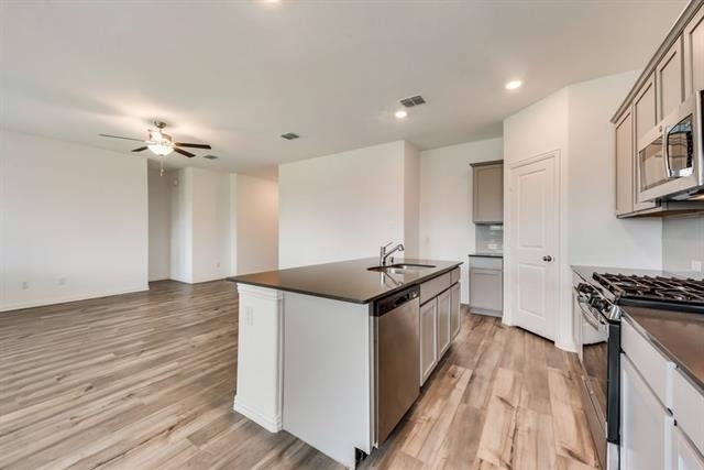 1833 Lake Grove Drive - Photo 8