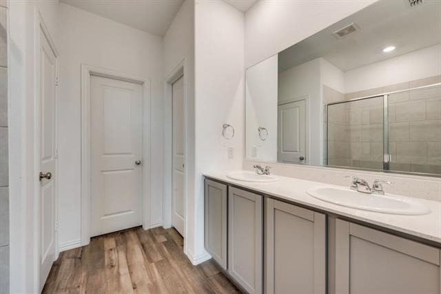 1833 Lake Grove Drive - Photo 17