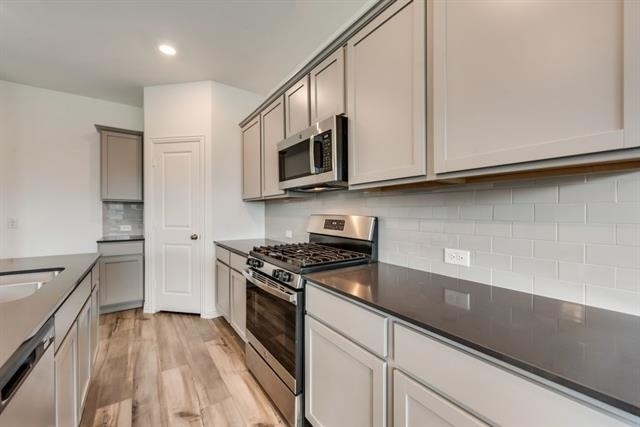 1833 Lake Grove Drive - Photo 9