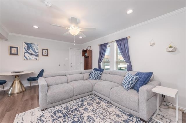 5076 Matilda Street - Photo 8