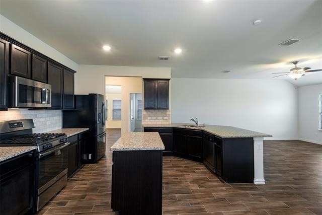 913 Rosewood Street - Photo 4