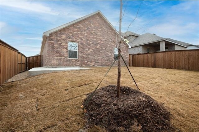 3936 Oak Creek Circle - Photo 2