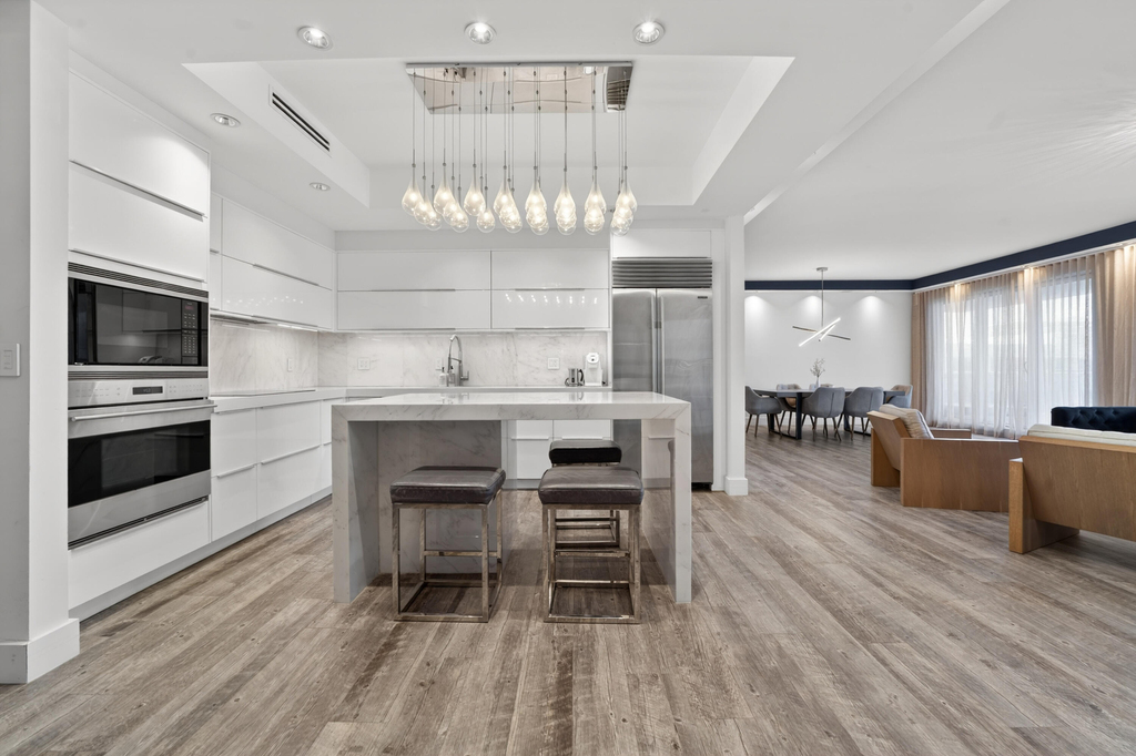 2301 Collins Avenue - Photo 1