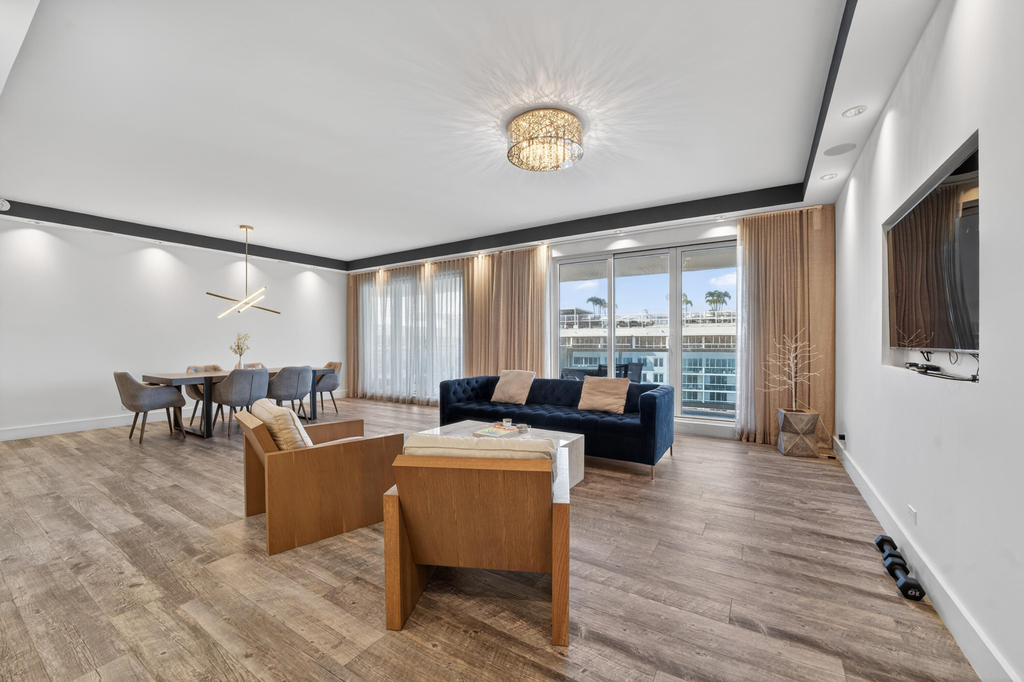 2301 Collins Avenue - Photo 3