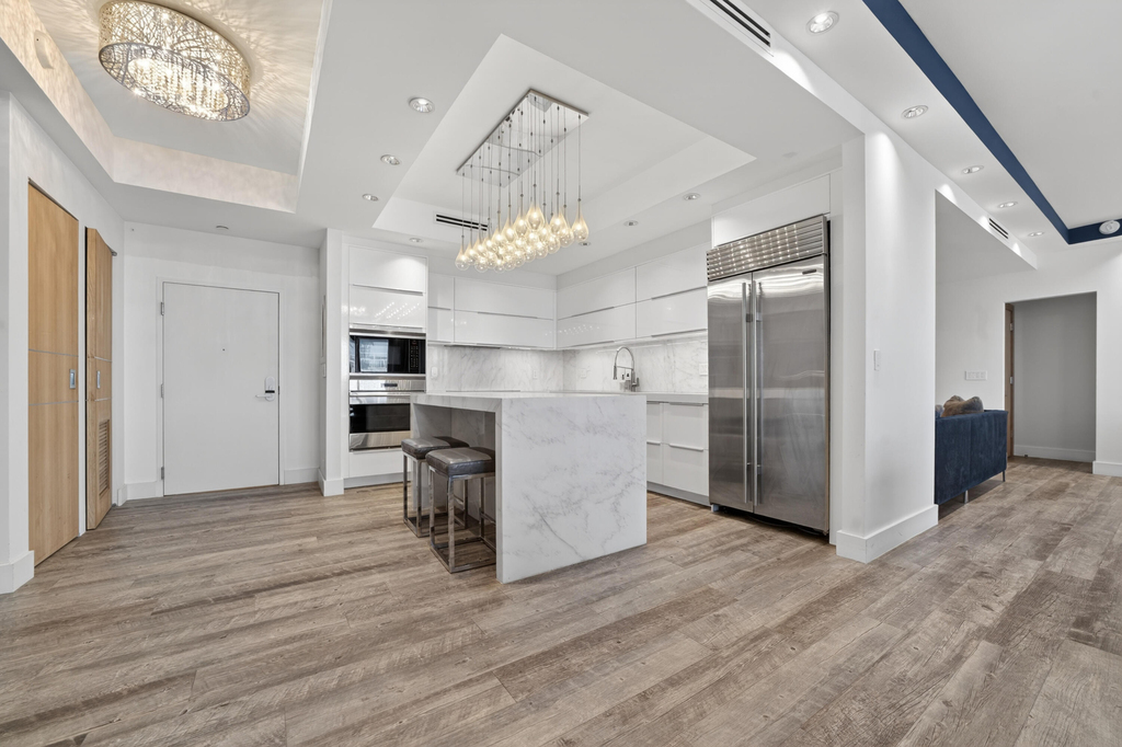2301 Collins Avenue - Photo 5