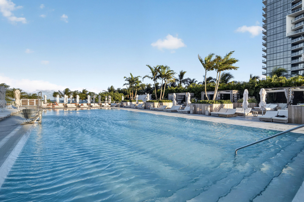 2301 Collins Avenue - Photo 33