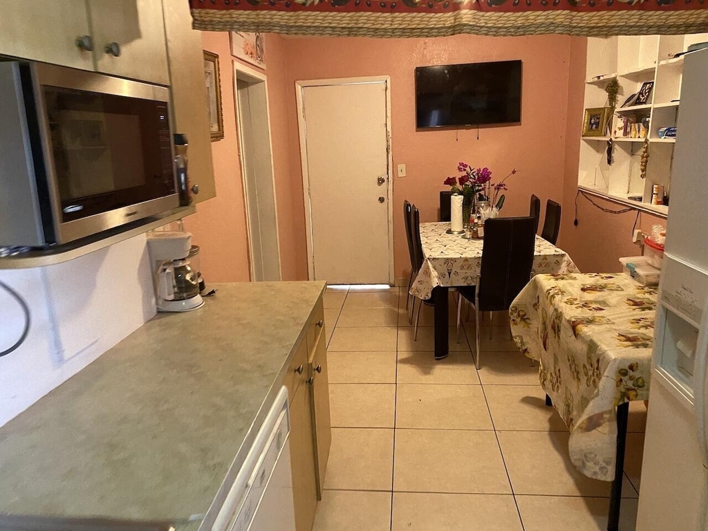 12920 Westview Drive - Photo 4