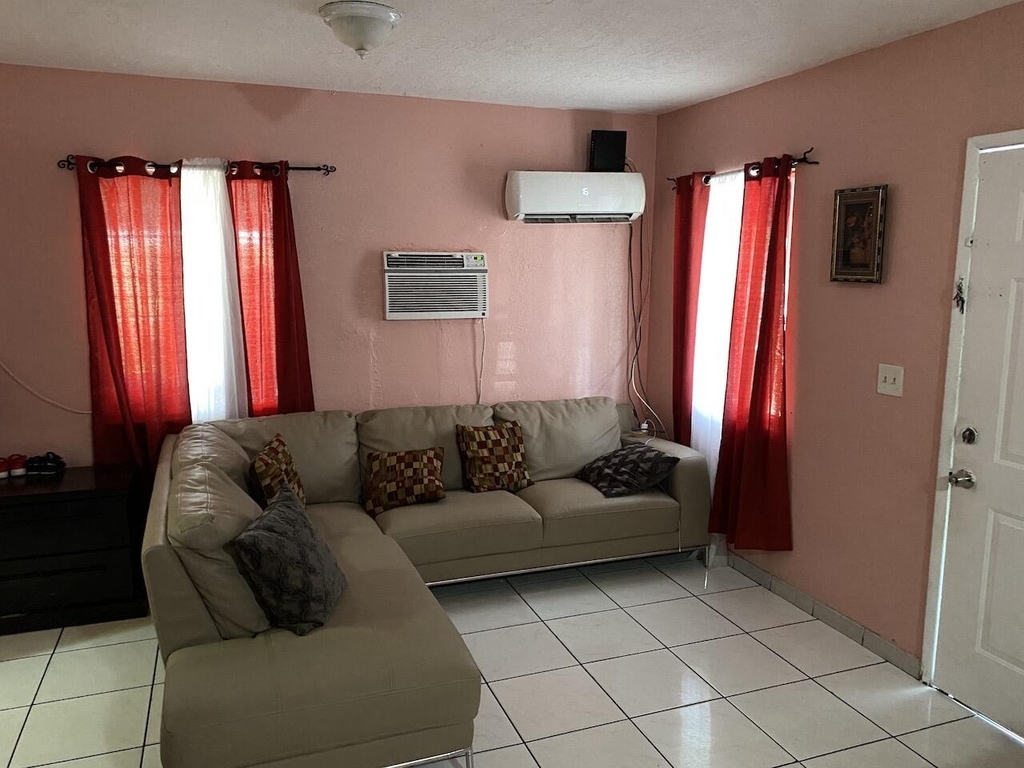 12920 Westview Drive - Photo 2