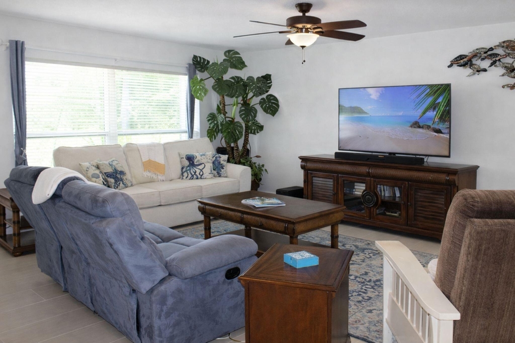 2066 5th Court Se - Photo 3