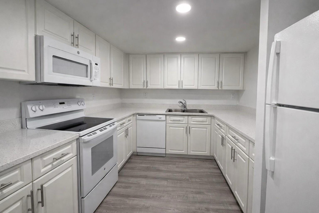 17350 Nw 68th Avenue - Photo 0