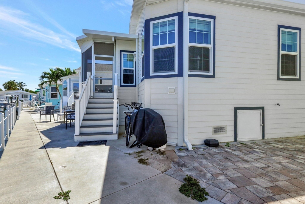 10701 S Ocean Drive - Photo 3