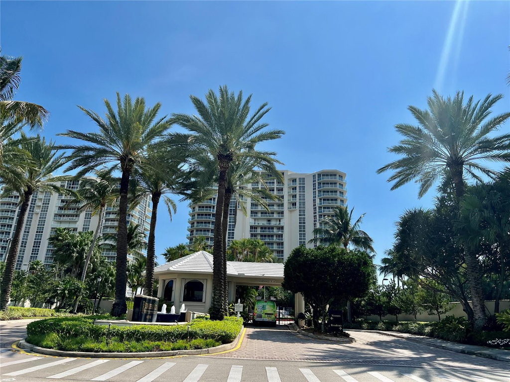 6001 N Ocean Drive - Photo 0