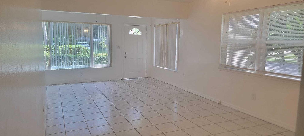 1855 Sherman Street - Photo 3