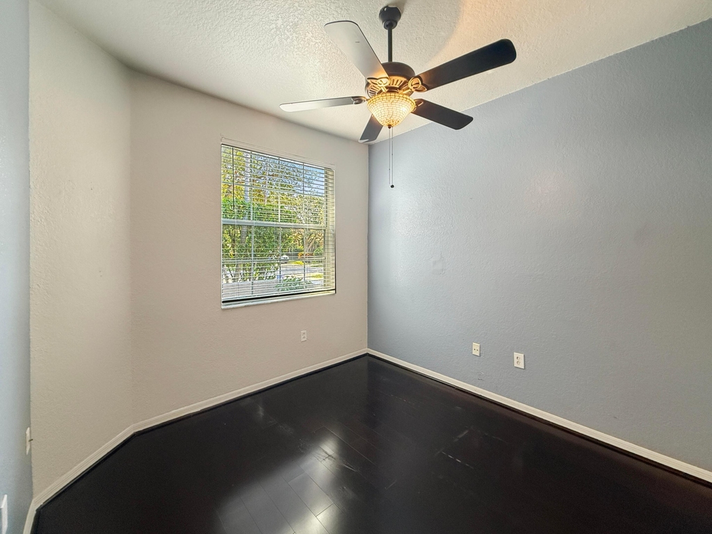 2400 E Aragon Boulevard - Photo 24