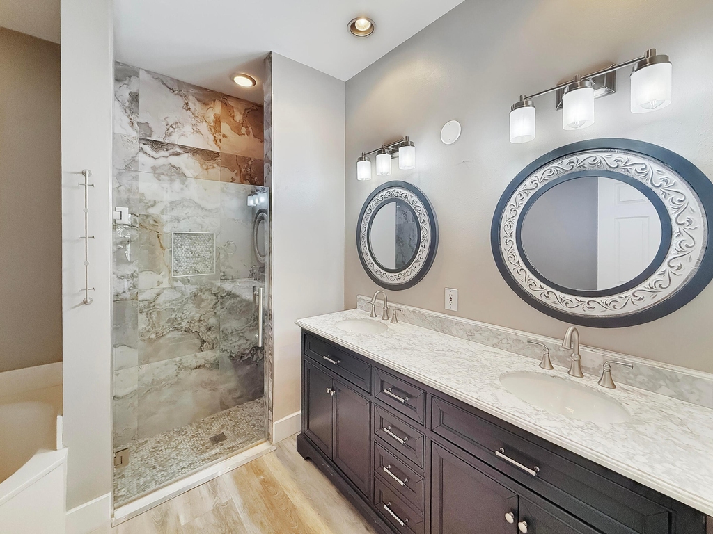 2400 E Aragon Boulevard - Photo 9