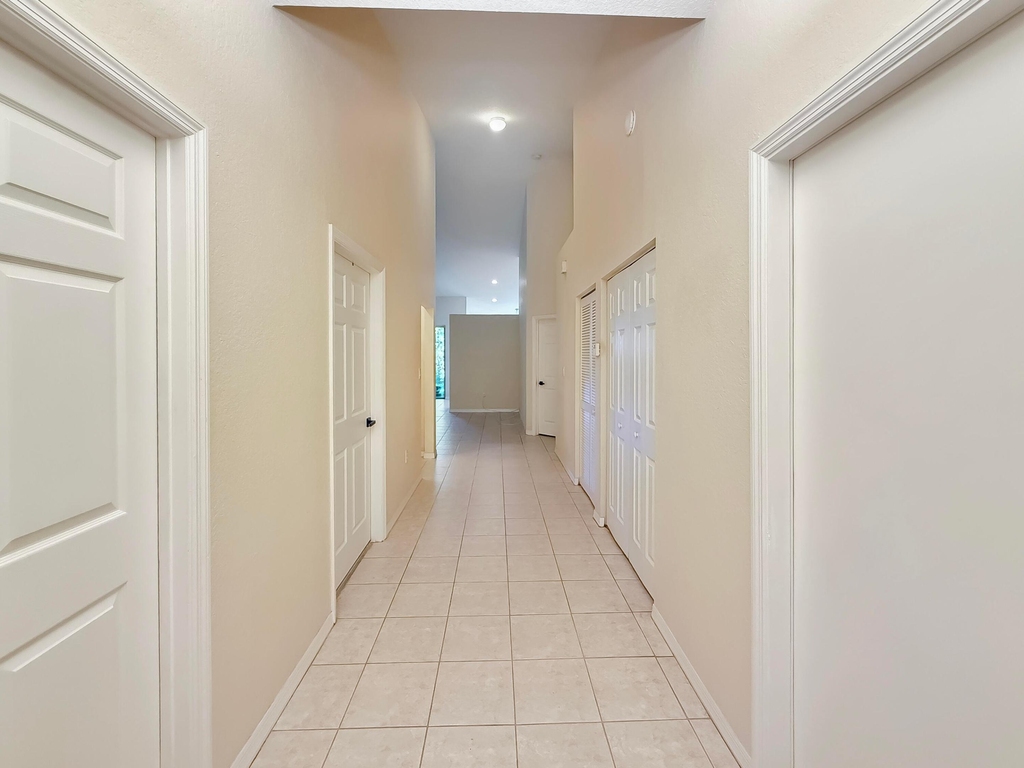 2400 E Aragon Boulevard - Photo 15