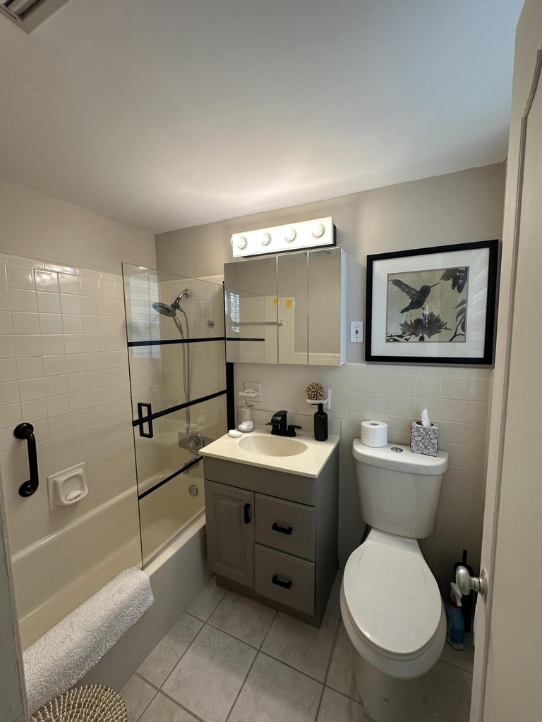 1221 Hillsboro Mile - Photo 9