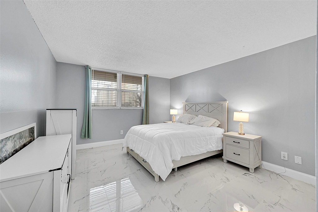 1401 S Ocean Drive - Photo 19