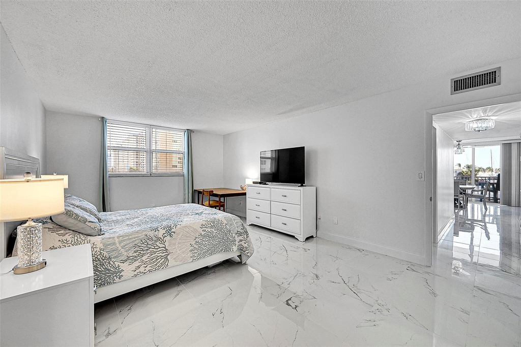 1401 S Ocean Drive - Photo 15