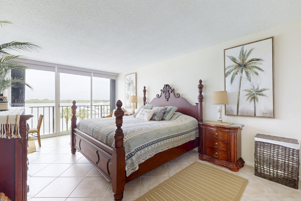 124 Lakeshore Drive - Photo 3