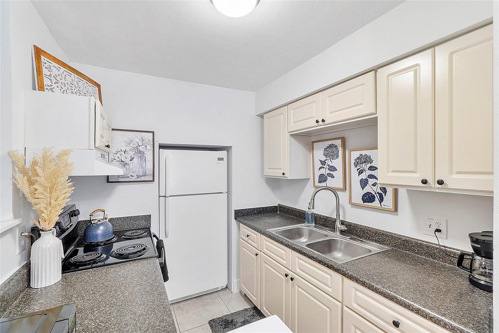 3230 Ne 13th Street - Photo 15