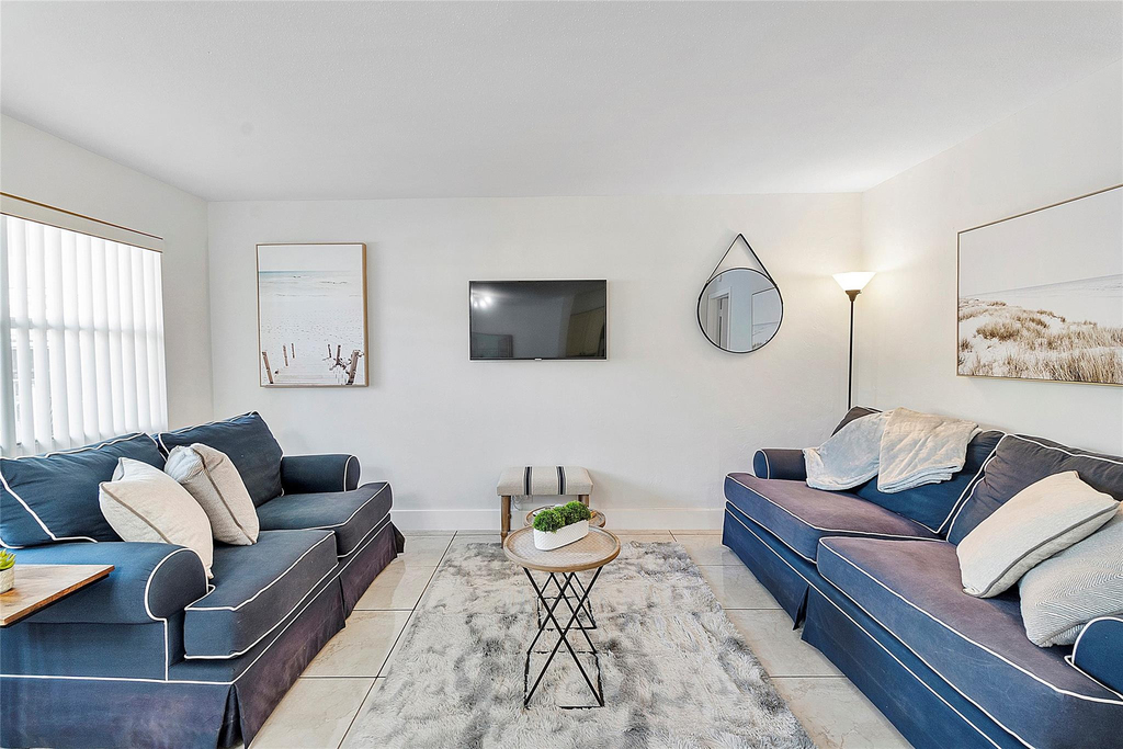 3230 Ne 13th Street - Photo 9