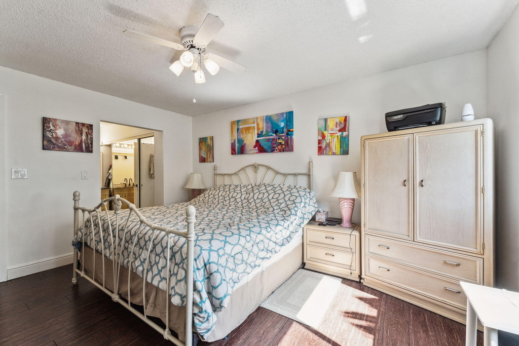 15301 Pembridge Avenue - Photo 12