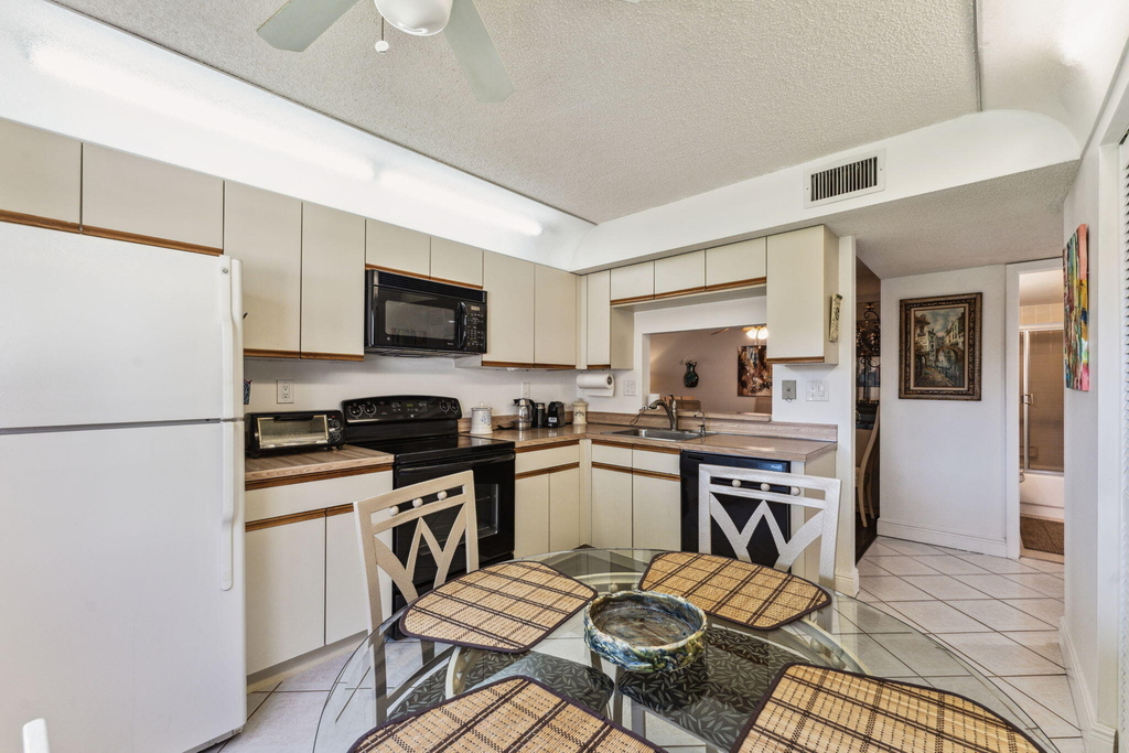 15301 Pembridge Avenue - Photo 6