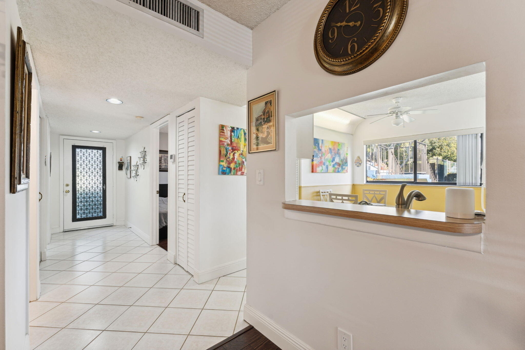 15301 Pembridge Avenue - Photo 2