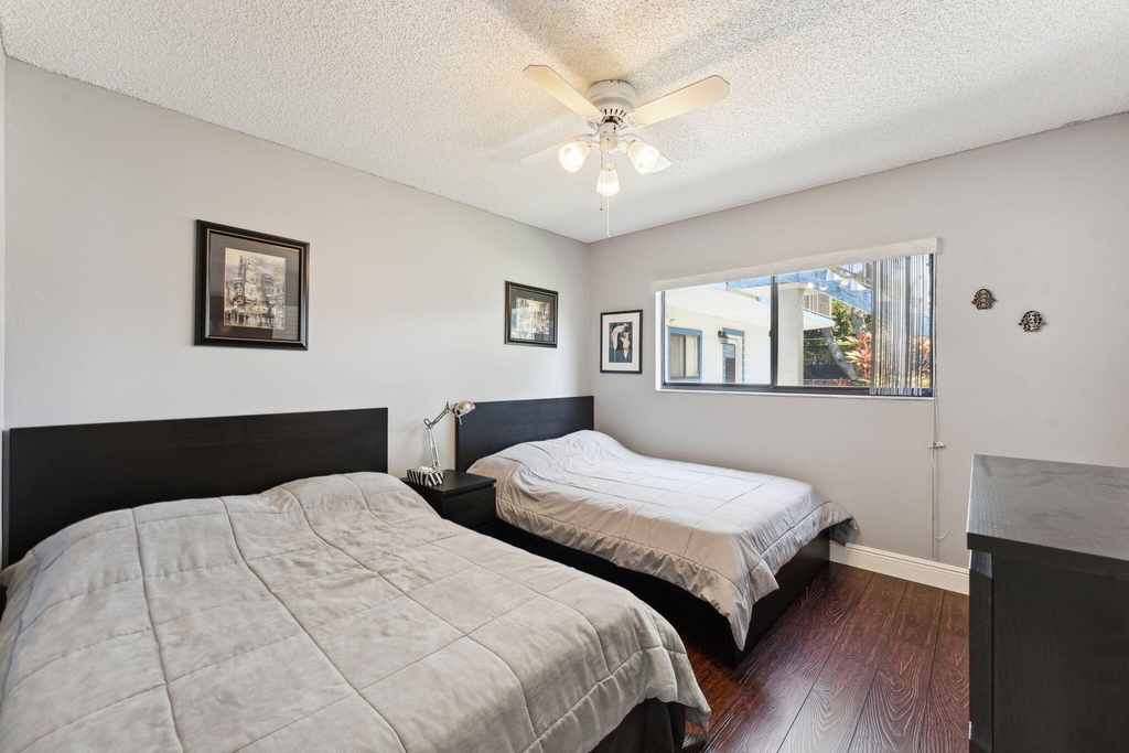 15301 Pembridge Avenue - Photo 16