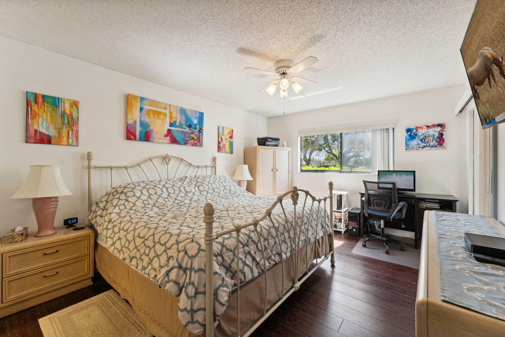 15301 Pembridge Avenue - Photo 11