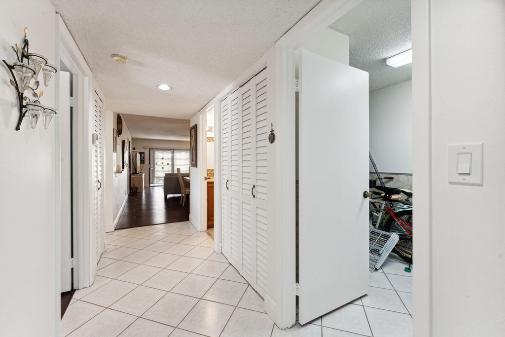 15301 Pembridge Avenue - Photo 18