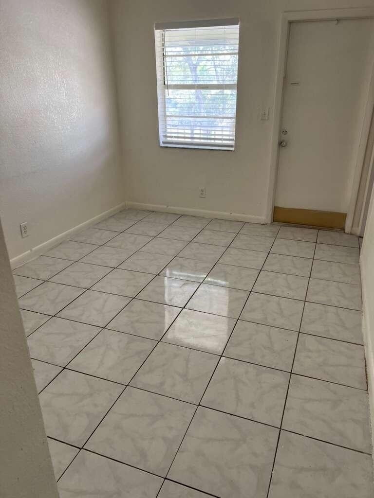 700 Nw 3rd Avenue - Photo 4