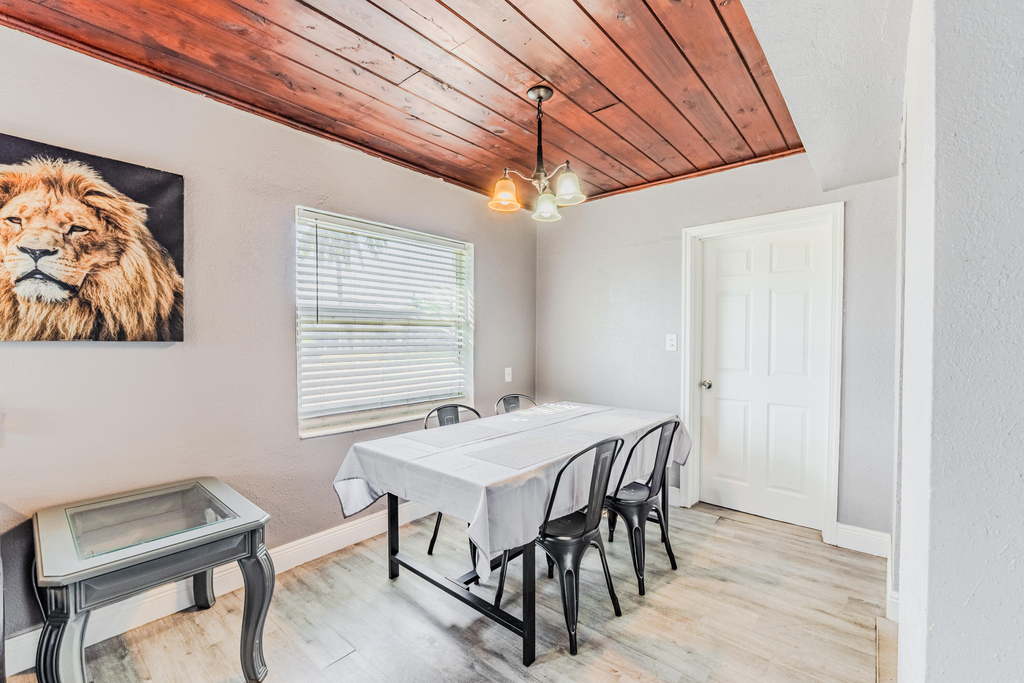 112 W 34th Street - Photo 1